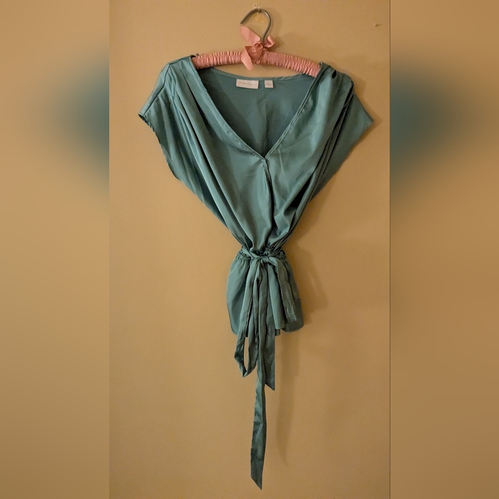 New York & Company Green Satin Tie Front Blouse